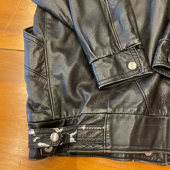 Vintage 1980’s Unisex Black Leather Moto Jacket With Silver Details XL - Picture 8 of 8